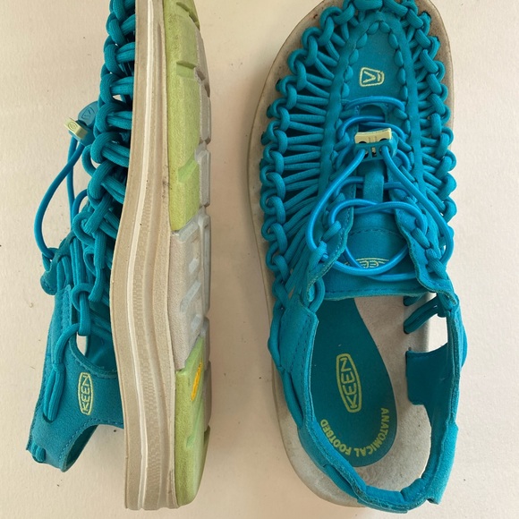 Keen knit slides size 8 lightly worn - Picture 5 of 6